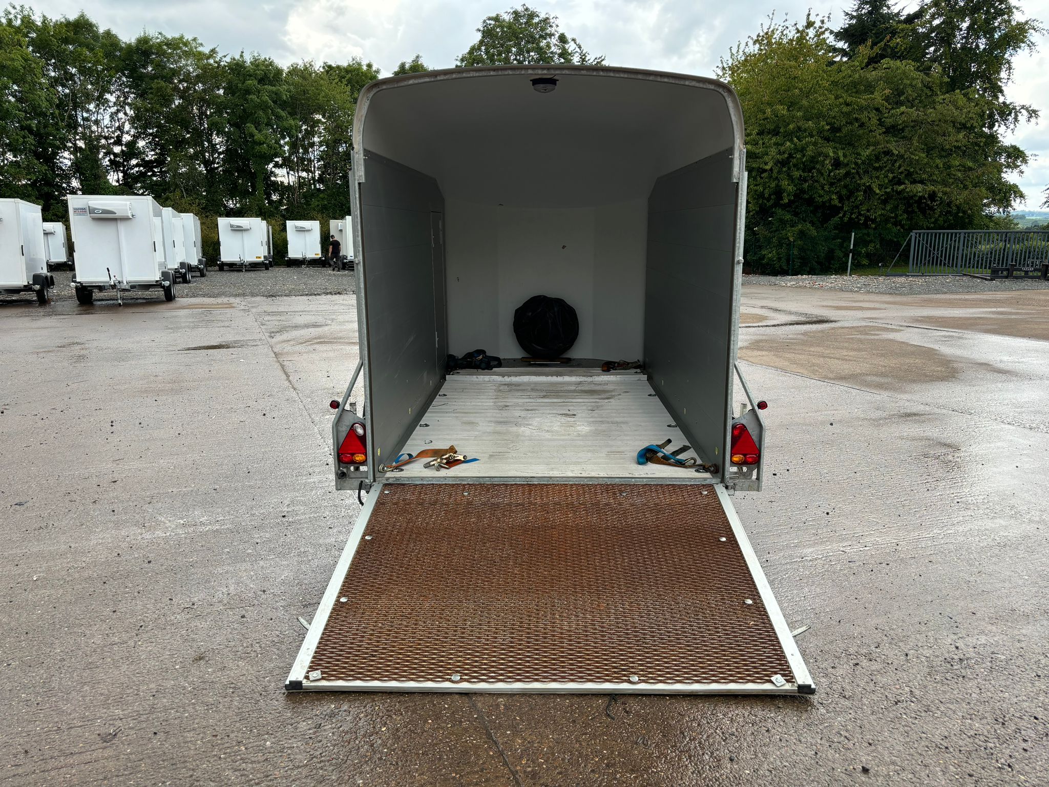 Pre Owned Debon Roadster C700 STD Box Trailer (CTU202)